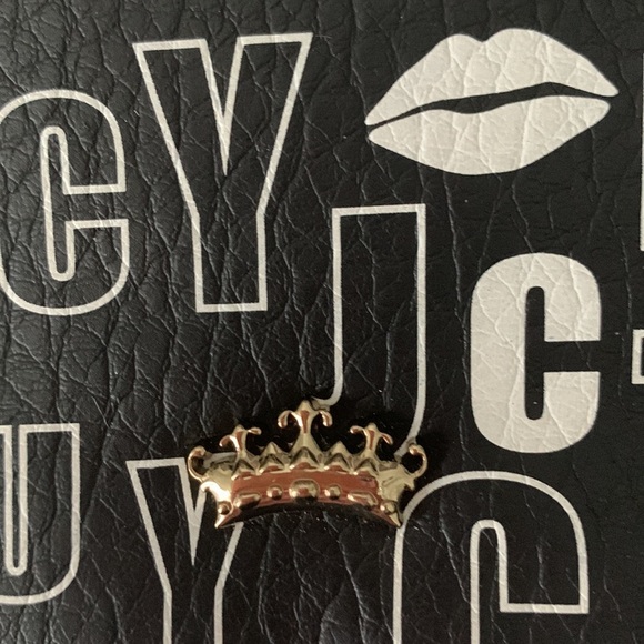 Juicy Couture Wristlet/clutch - Picture 3 of 9